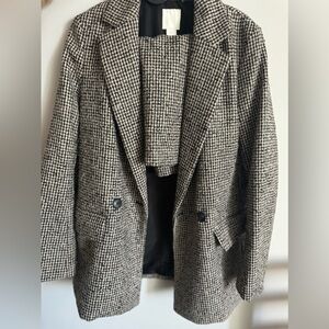 Blazer and skirt set barely worn